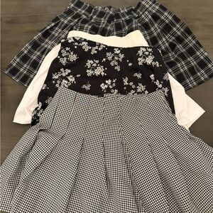 Stylish Black and White Patterned Skirt